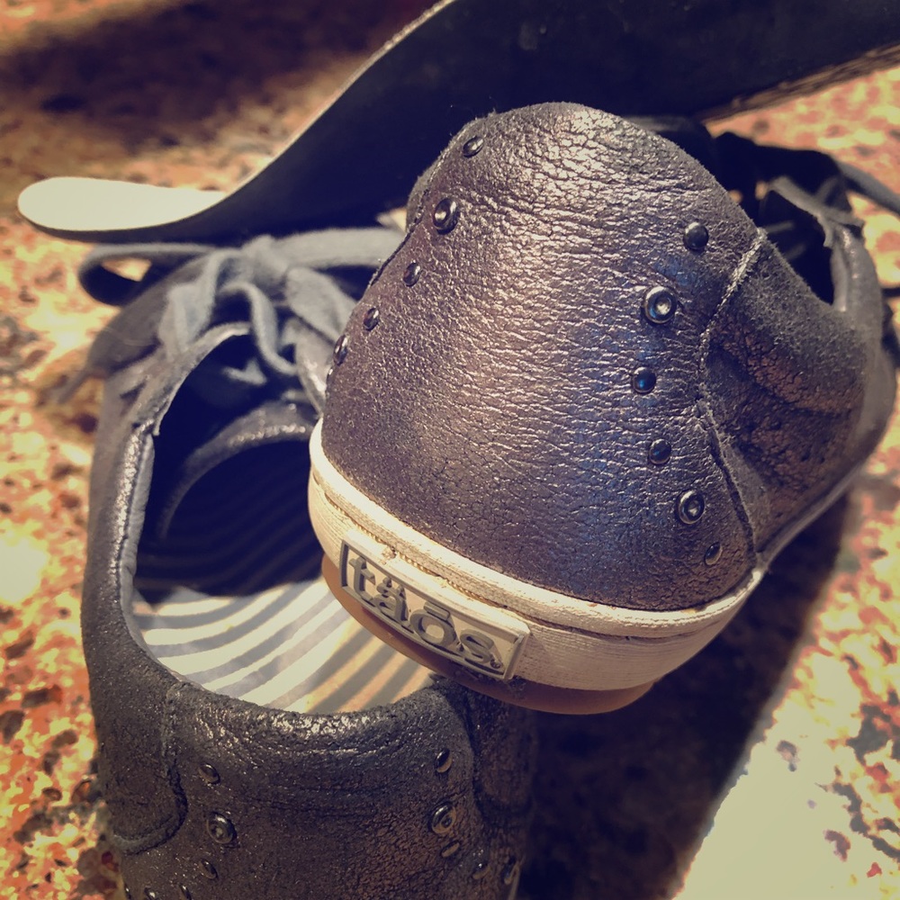 Taos 6.5 metallic pewter sneakers tenners